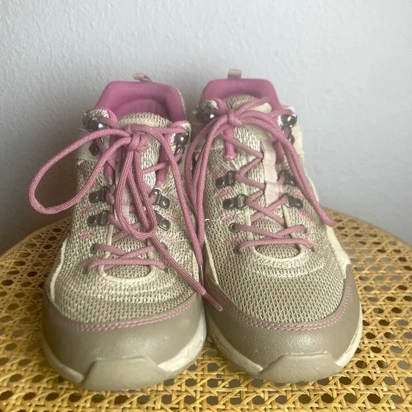 Vionic Cypress Trail Walker Hiking Boots - Picture 4 of 13